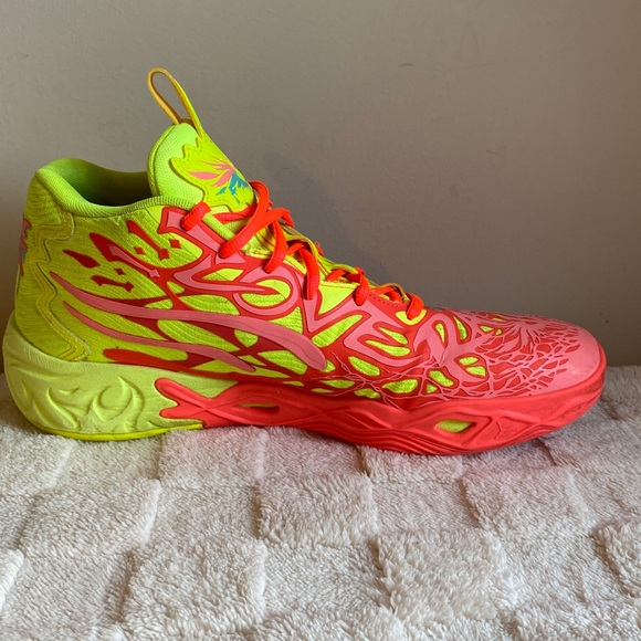 Puma Neon Pink and Yellow Athletic Shoes - Picture 11 of 11